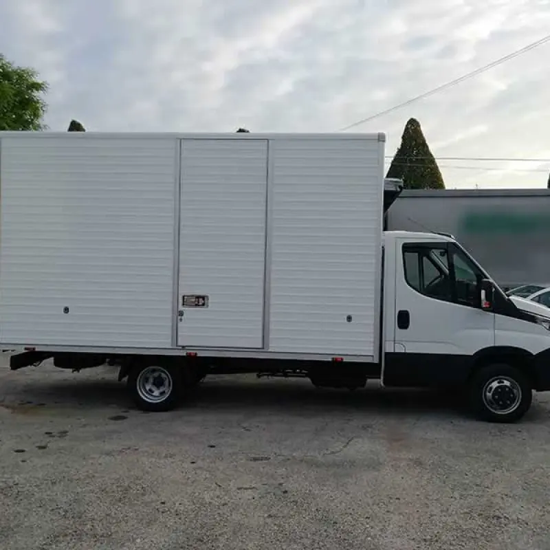 Furgonatura grecata con porte - Carrozzeria Nuova Ponte Belluno